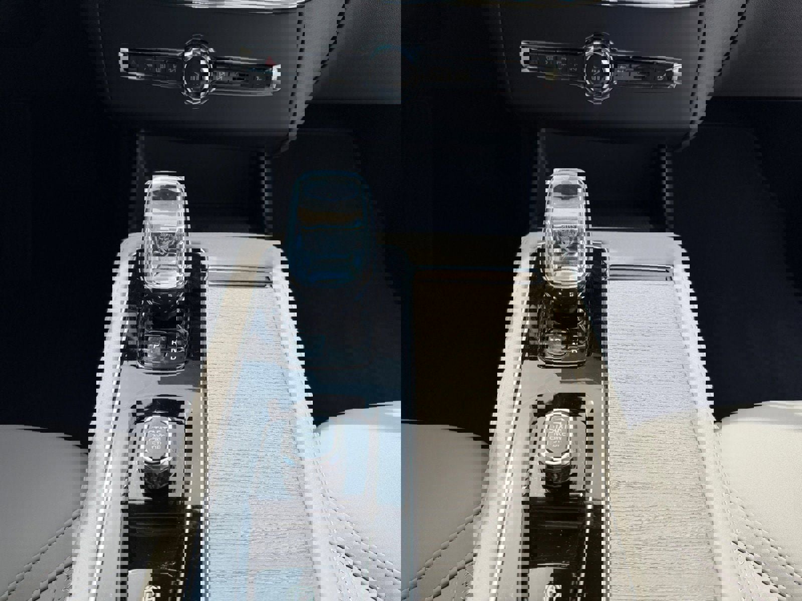 New 2026 Volvo XC90 B6 Plus image 11