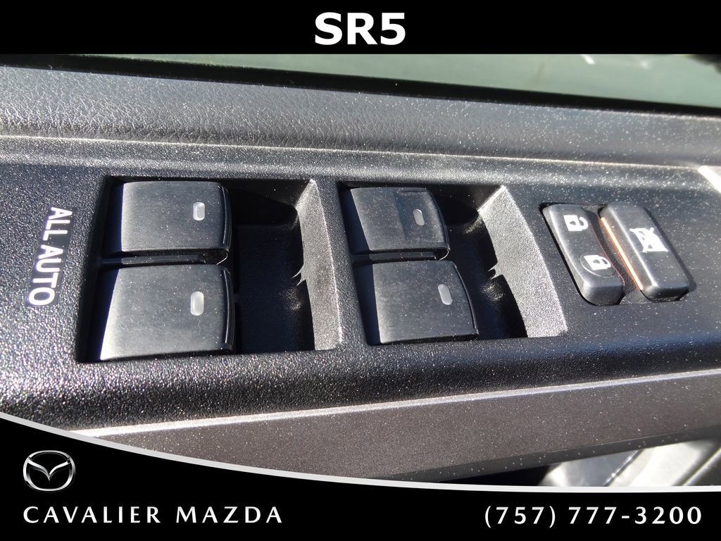 Used 2019 Toyota 4Runner SR5 image 17