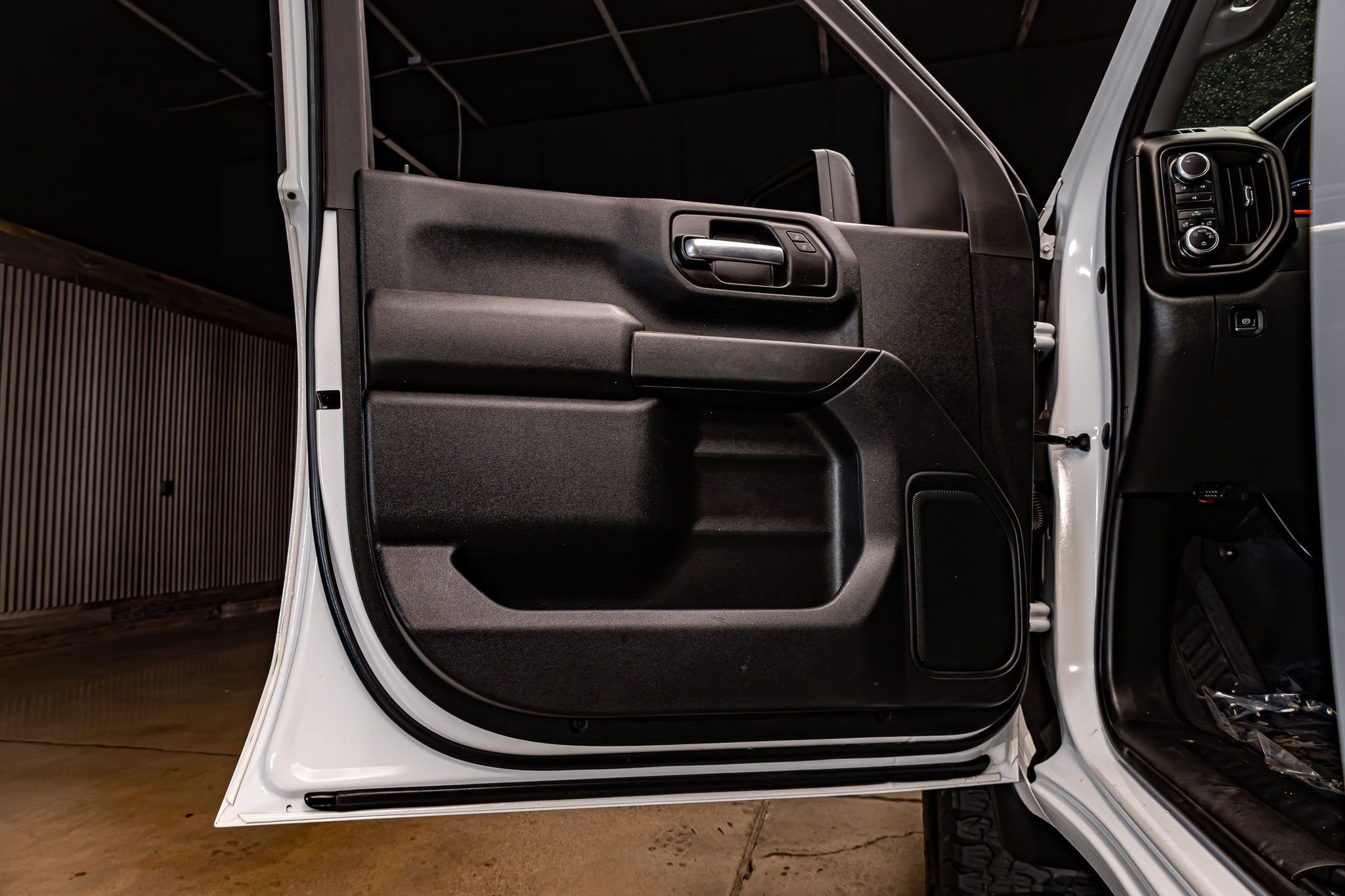 Used 2020 GMC Sierra 2500 4x4 Crew Cab w/ Convenience Package image 27