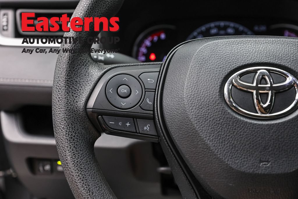 Used 2023 Toyota RAV4 XLE FWD image 14