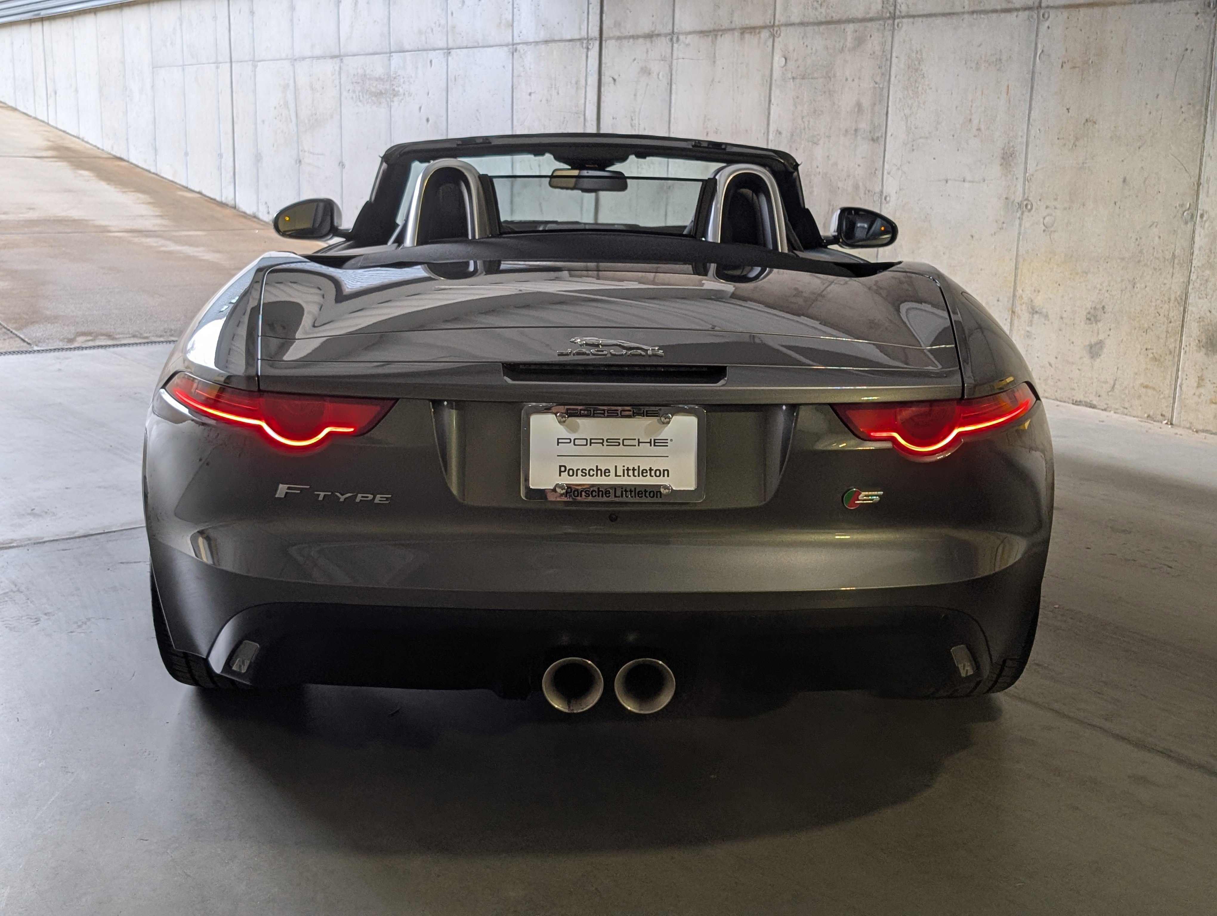 Used 2016 Jaguar F-TYPE Convertible image 8
