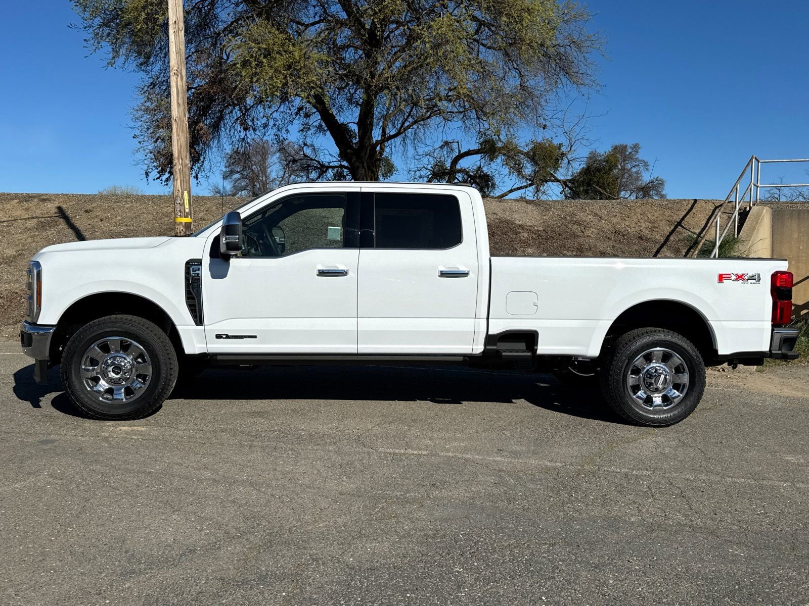 New 2026 Ford F350 Lariat w/ Lariat Ultimate Package image 6