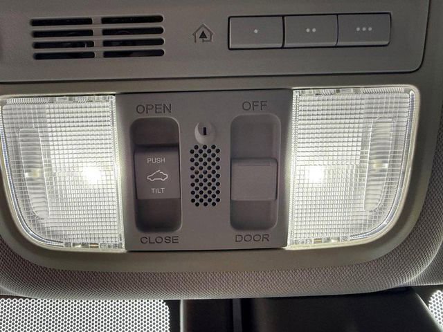 Used 2016 Honda Accord Touring image 30