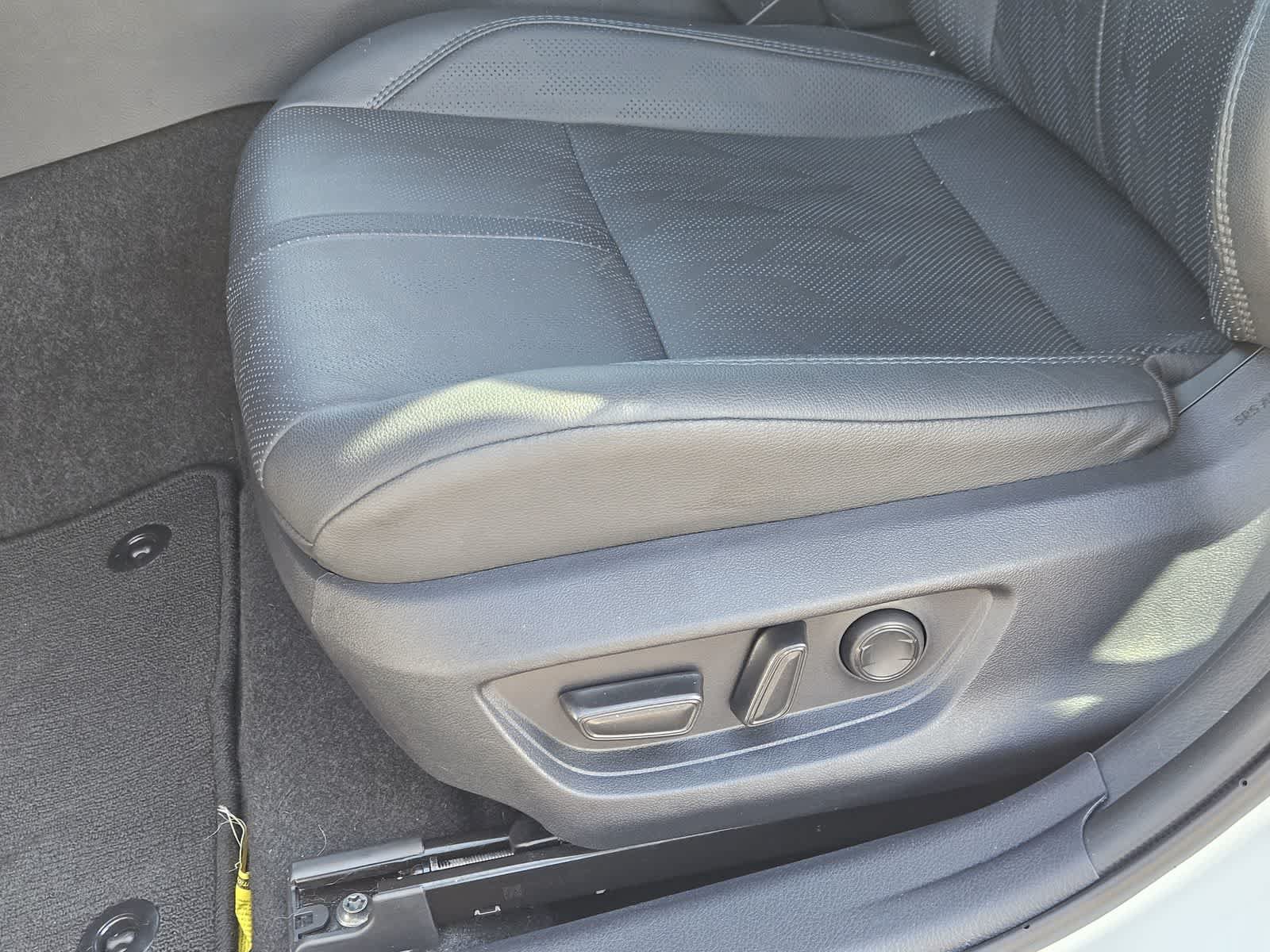 Used 2025 Toyota Camry XSE FWD image 23