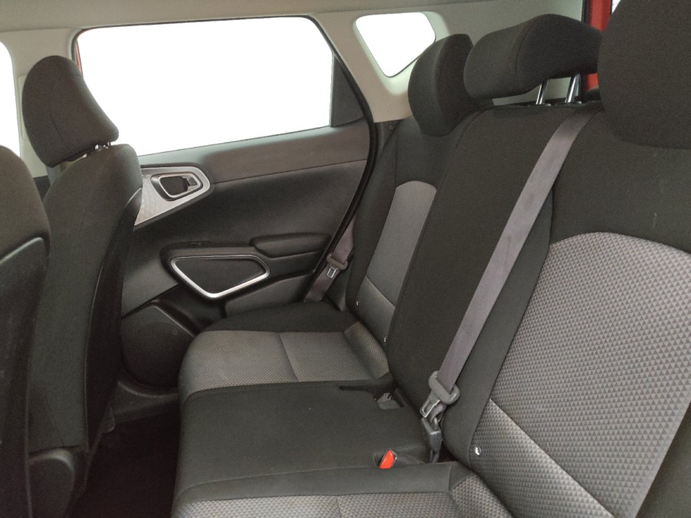 Used 2022 Kia Soul LX FWD image 18