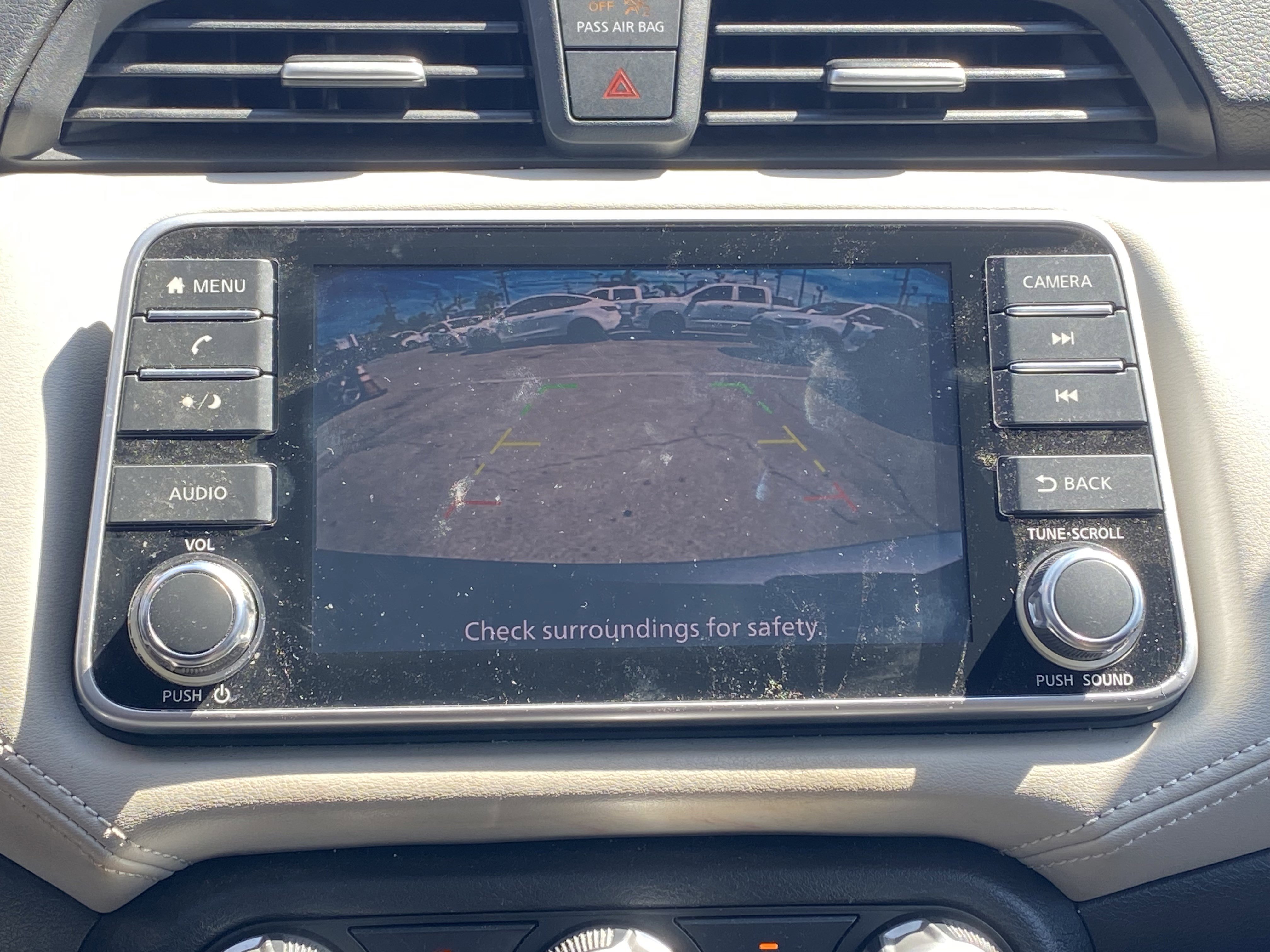 Used 2020 Nissan Versa SV FWD image 14