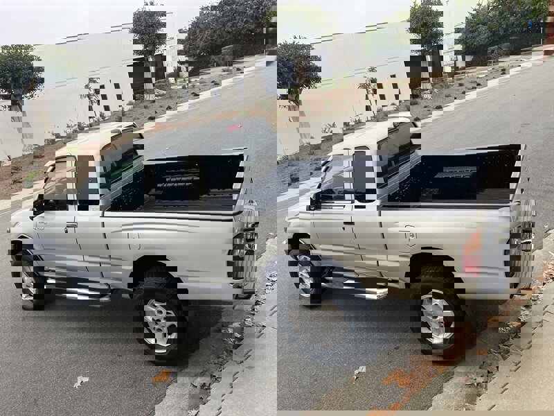 Used 2000 Toyota Tacoma PreRunner image 11