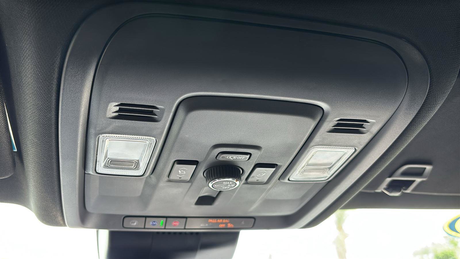 Certified 2025 GMC Yukon Denali AWD/4WD image 39
