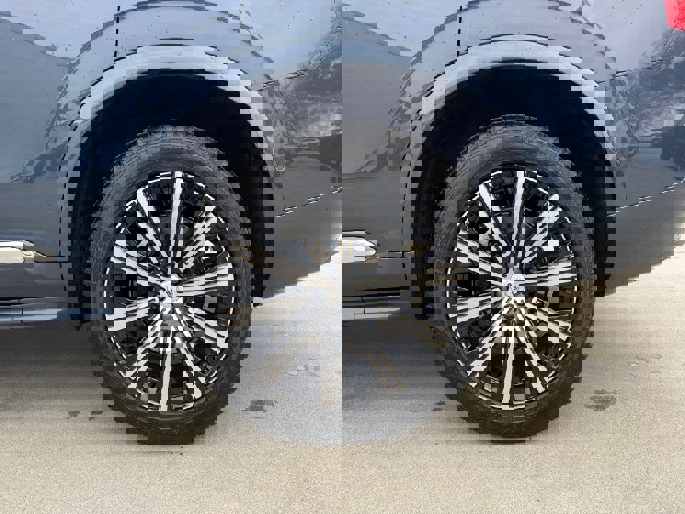 Certified 2023 Volvo XC90 B6 Plus w/ Protection Package Premier image 22