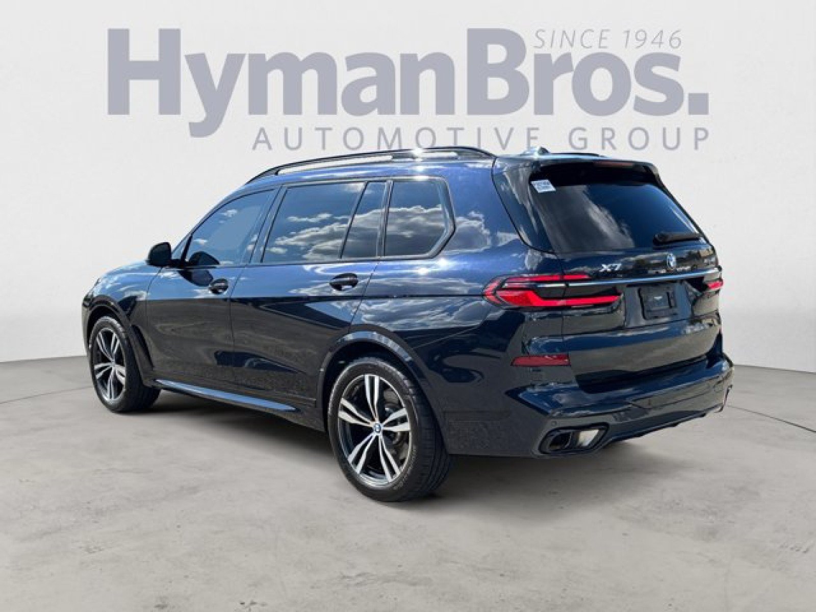 Used 2023 BMW X7 xDrive40i w/ Executive Package AWD/4WD image 5