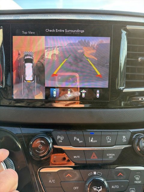 Used 2019 Chrysler Pacifica Touring-L Plus w/ Advanced Safetytec Group image 4