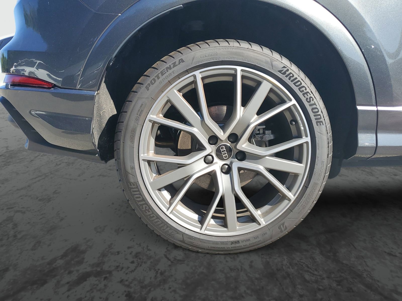 Used 2025 Audi Q3 2.0T Premium Plus w/ Premium Plus Package image 5