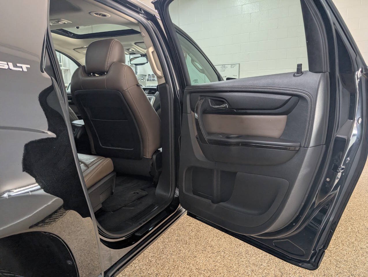 Used 2016 GMC Acadia SLT AWD/4WD image 19