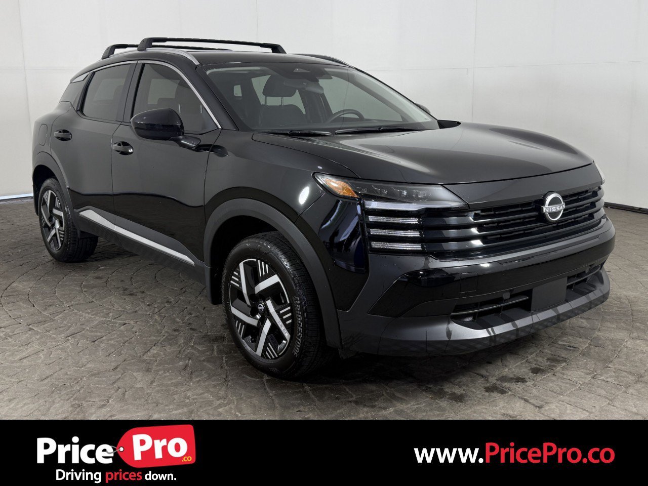 Used 2026 Nissan Kicks SV w/ Cold Weather Package FWD image 1
