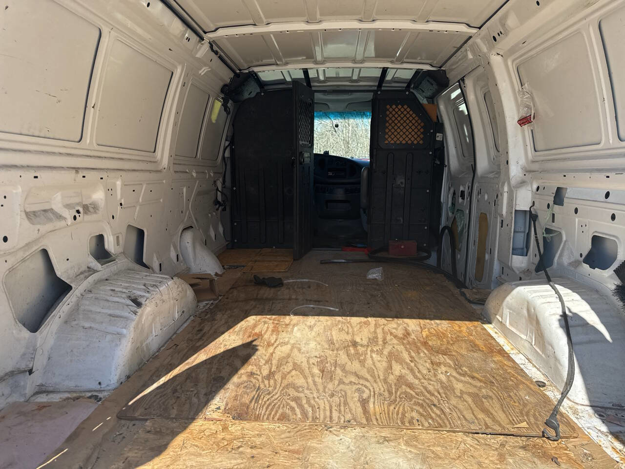 Used 2007 Ford E-250 and Econoline 250 image 12