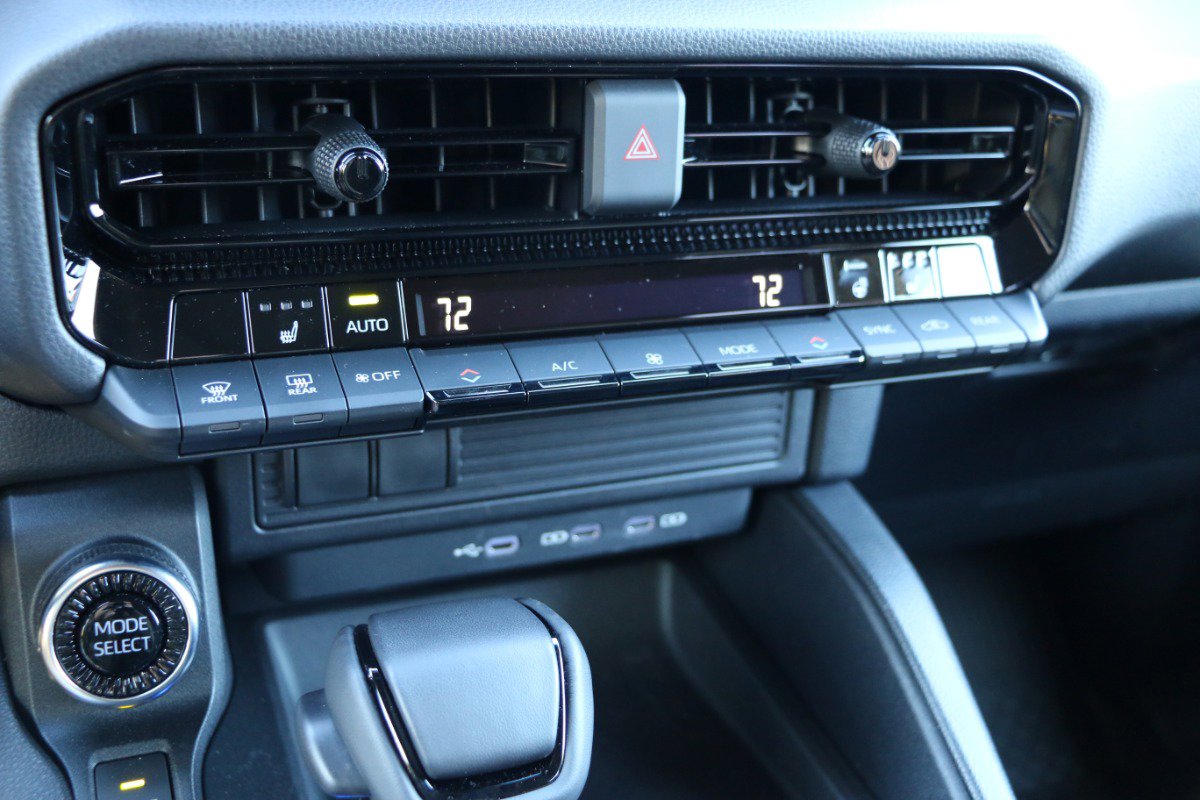 Used 2025 Toyota Land Cruiser 1958 image 21