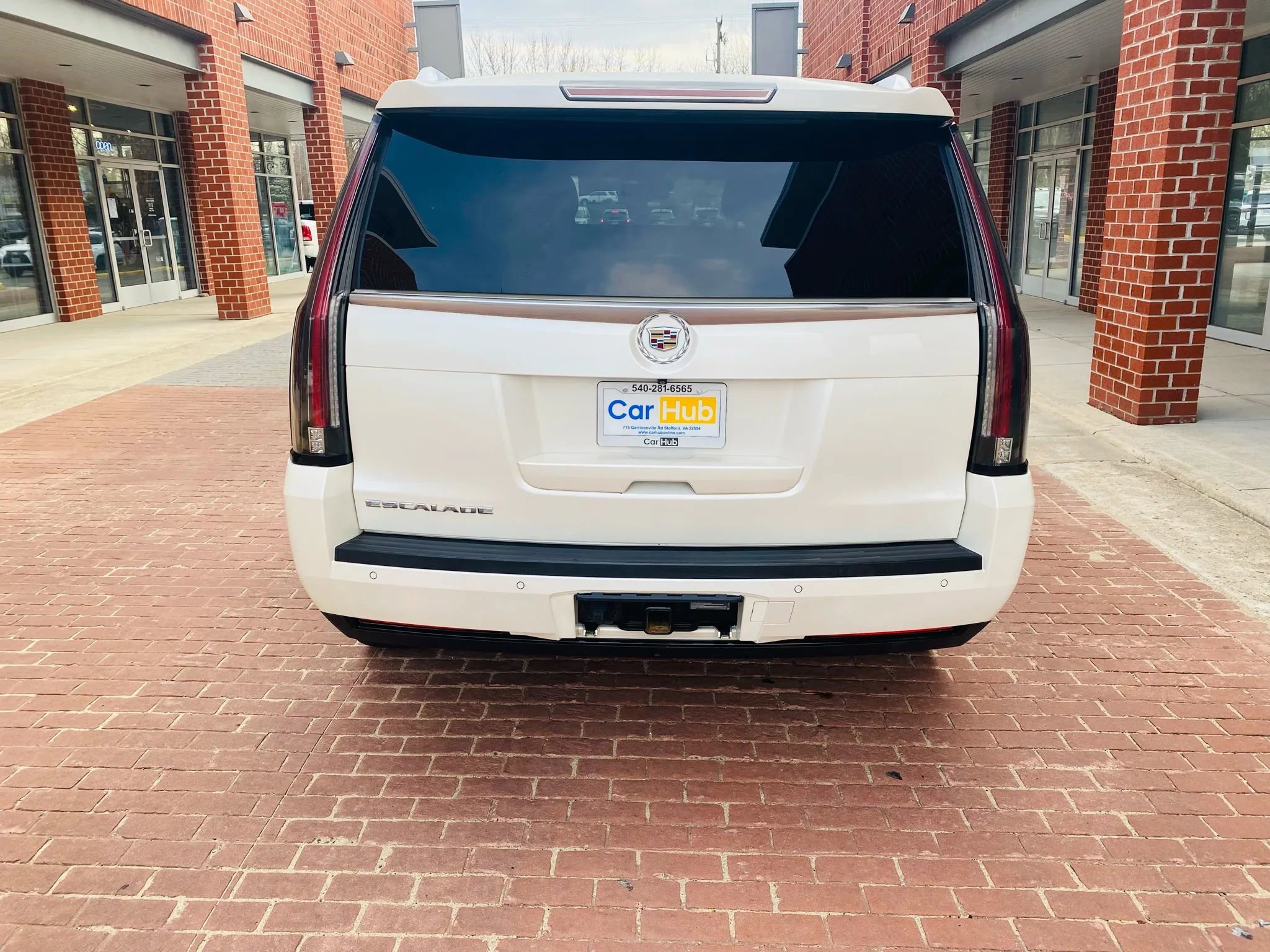 Used 2015 Cadillac Escalade Premium image 5