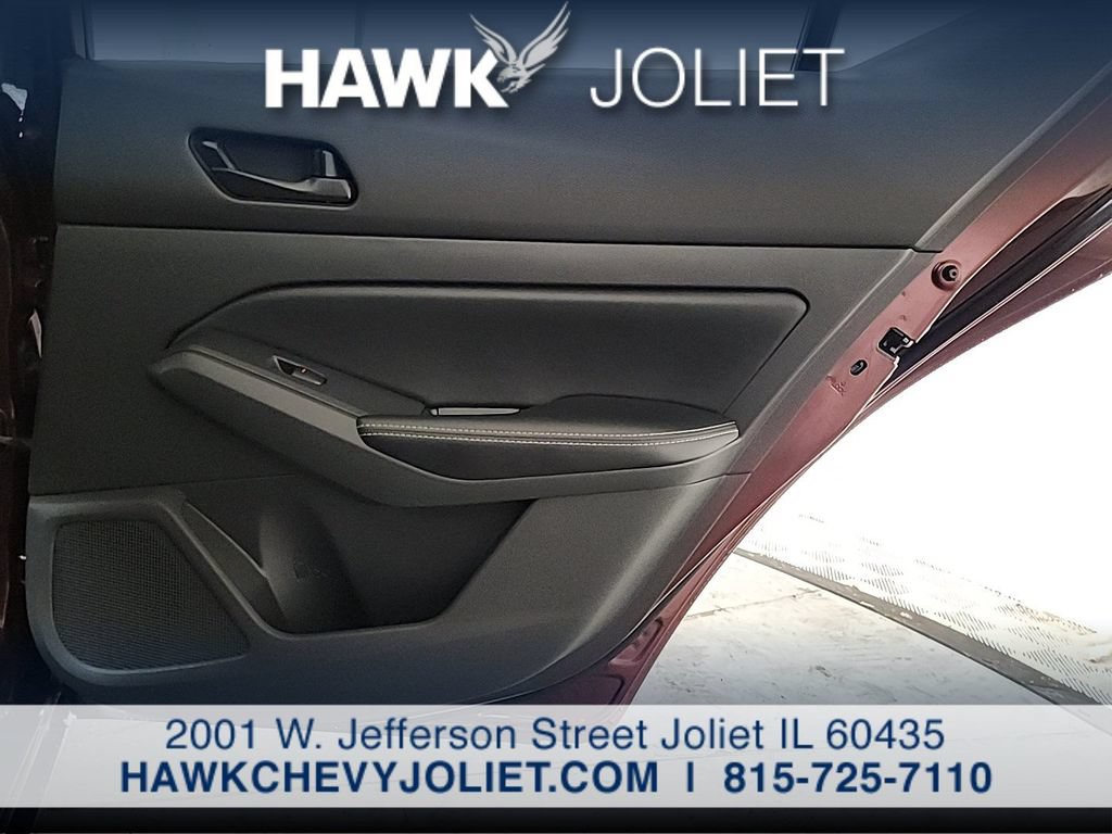 Used 2025 Nissan Altima 2.5 SV FWD image 23