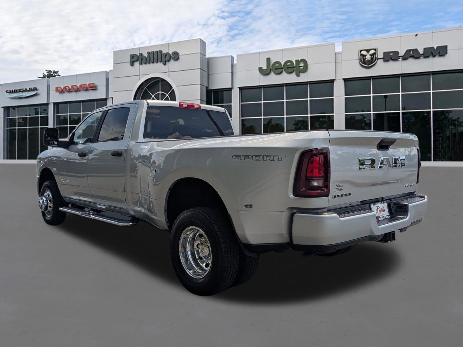 New 2026 RAM 3500 Big Horn AWD/4WD image 5