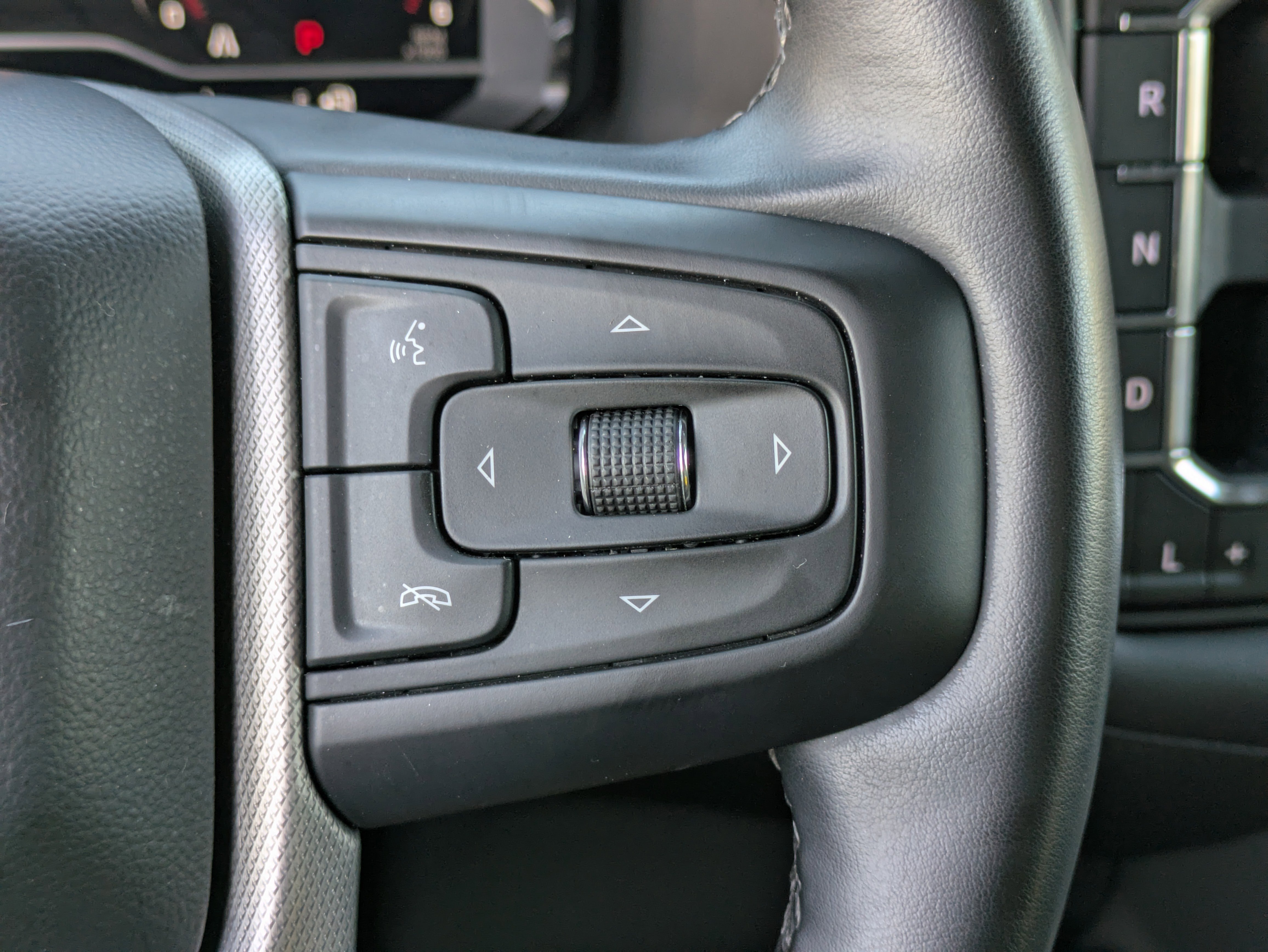 Used 2024 GMC Yukon XL Denali image 26