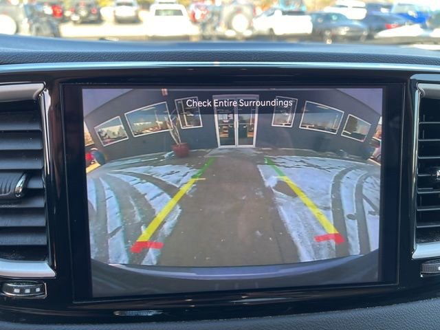 Certified 2023 Chrysler Pacifica Touring-L image 26