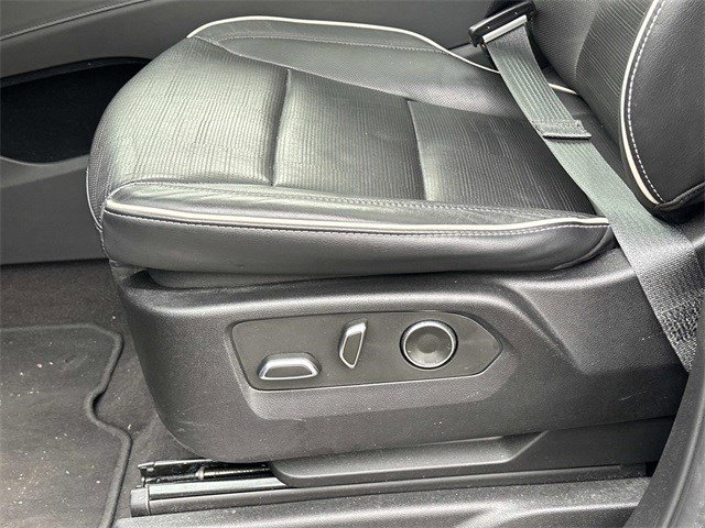 Used 2023 Cadillac Escalade ESV Premium Luxury image 20
