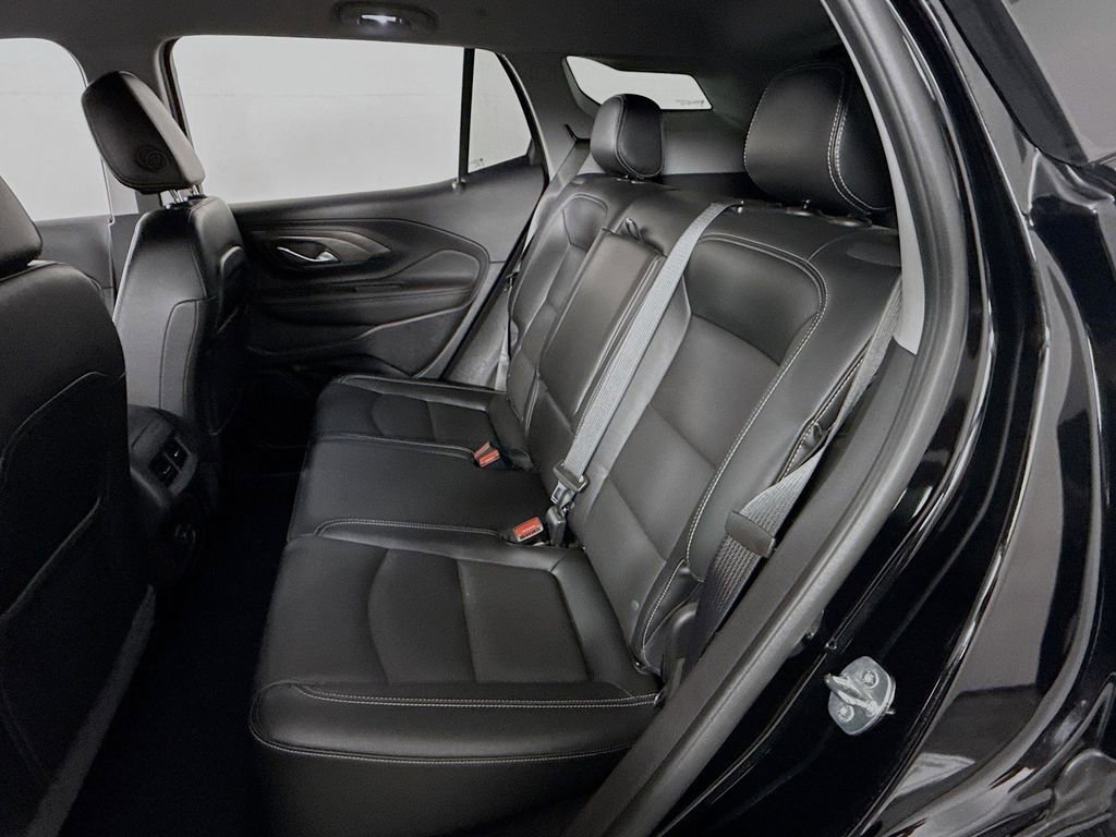 Used 2023 GMC Terrain SLT w/ Elevation Edition image 10