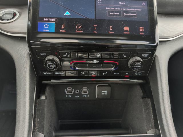 Used 2021 Jeep Grand Cherokee L Limited AWD/4WD image 24