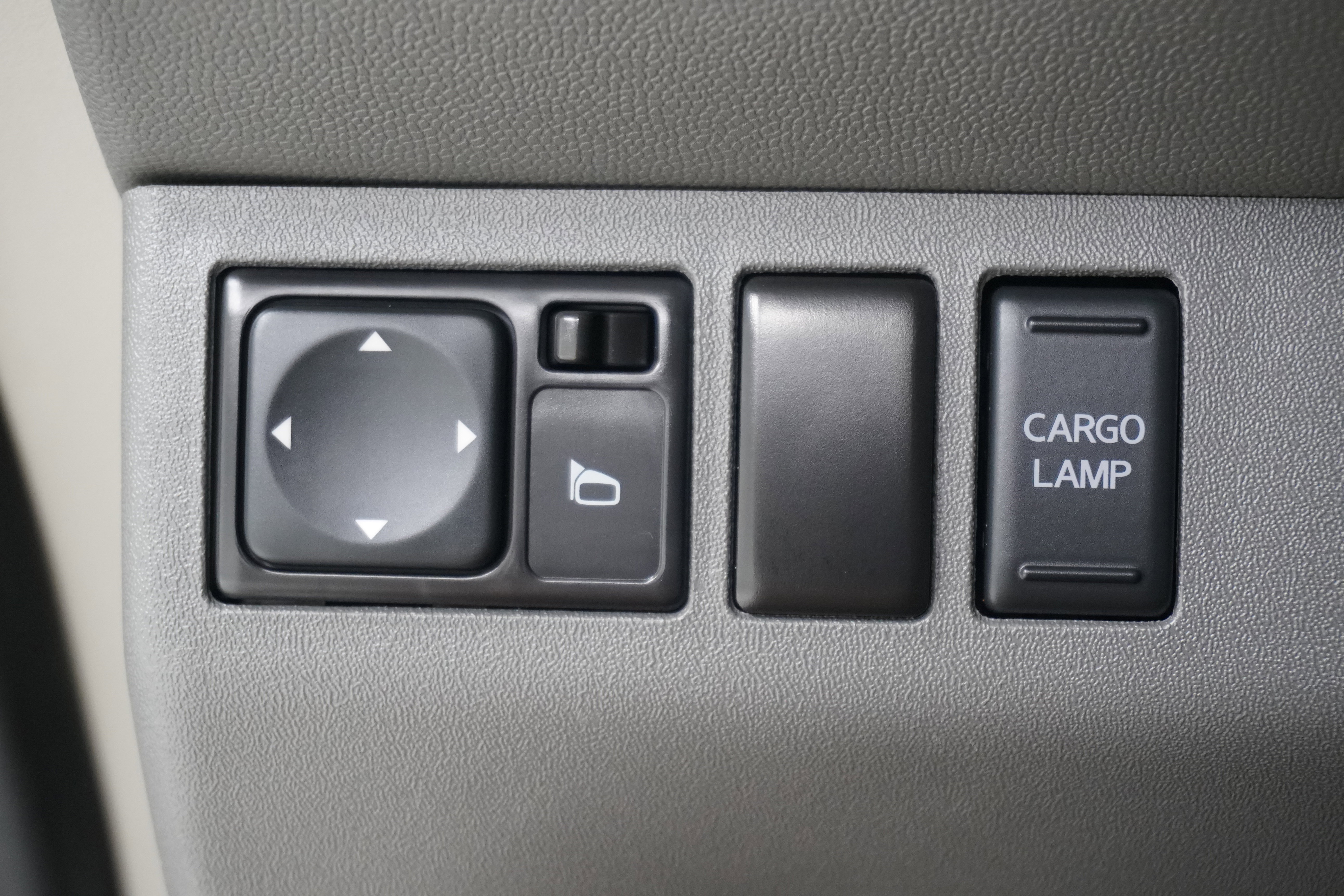 Used 2013 Nissan Frontier SL image 23