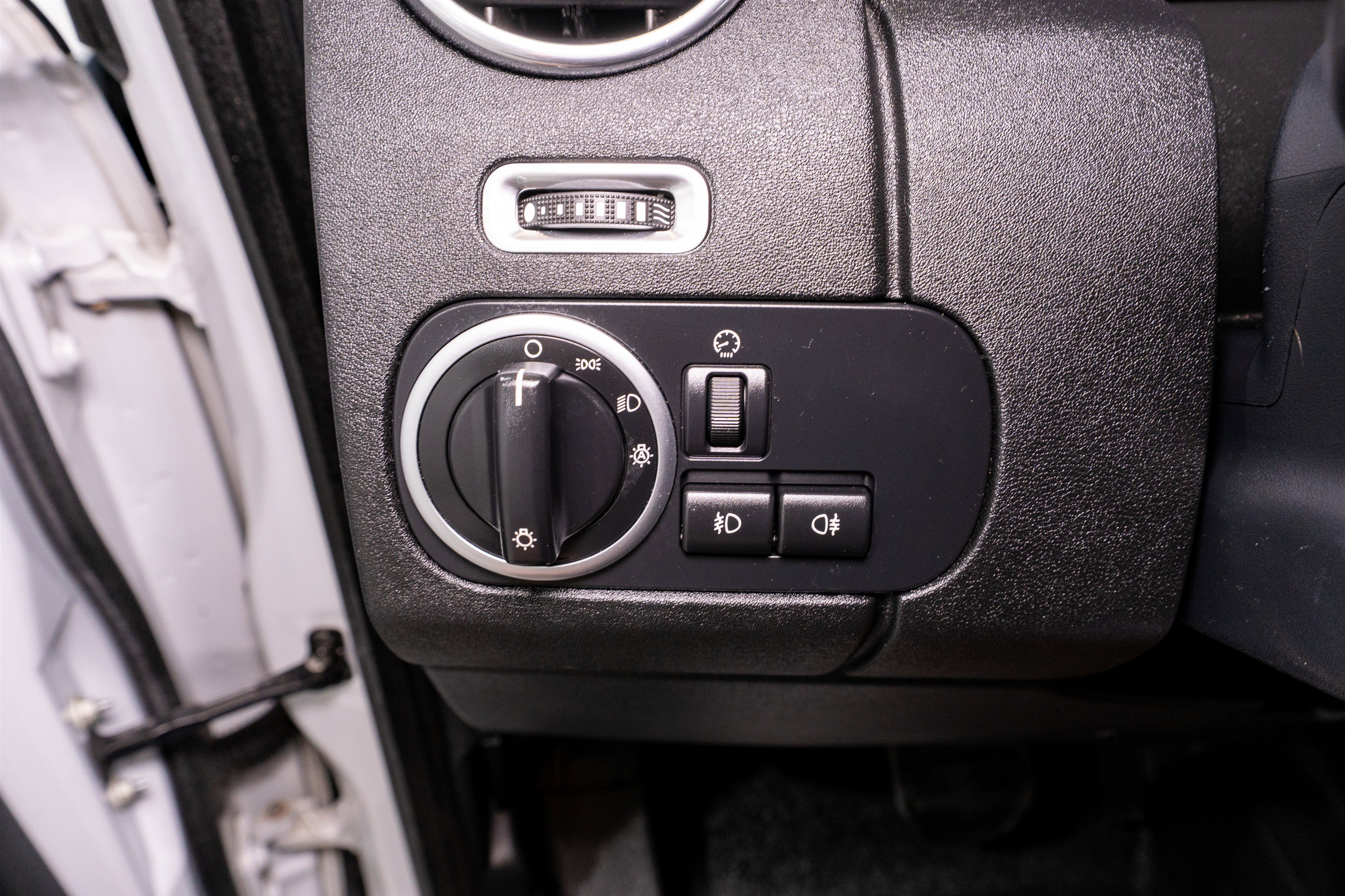 Used 2016 Land Rover LR4 HSE LUX image 34