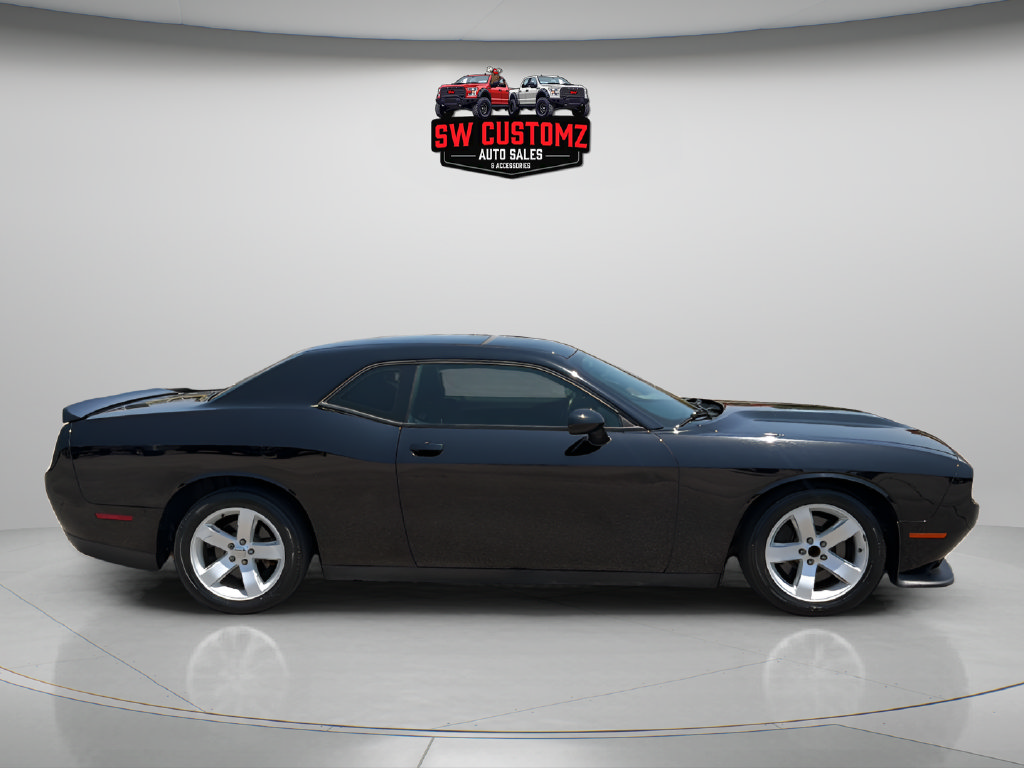 Used 2021 Dodge Challenger GT RWD image 8