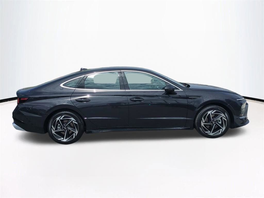 New 2026 Hyundai Sonata SEL FWD image 4
