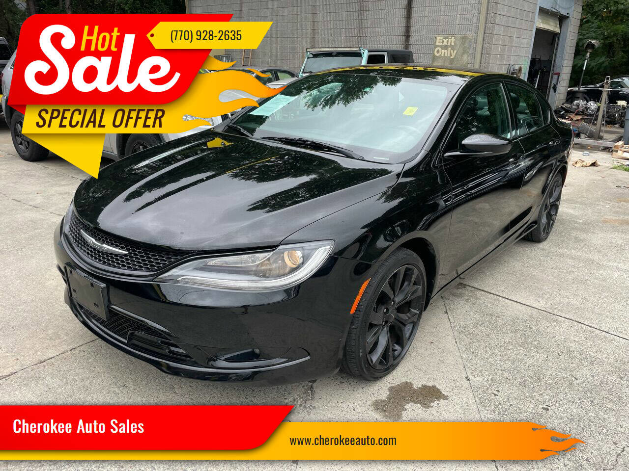 Used 2015 Chrysler 200 S w/ Comfort Group image 1