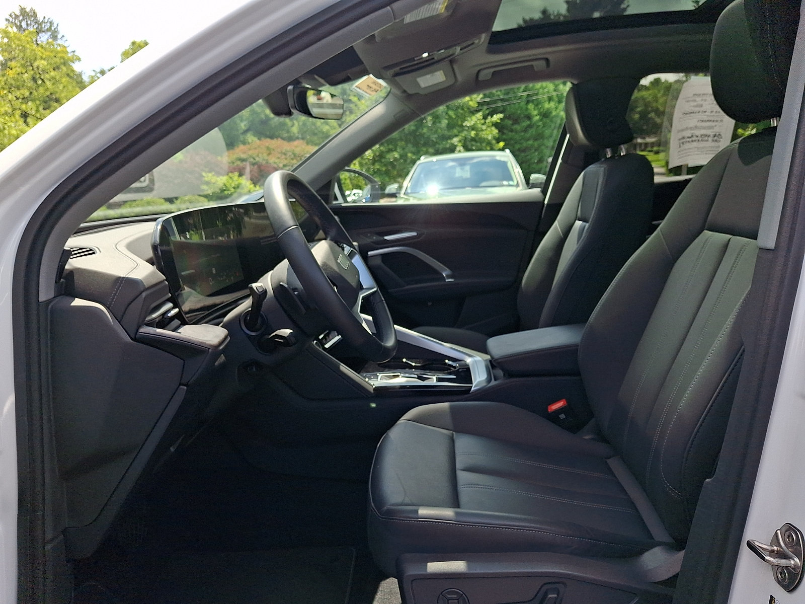 Used 2025 Audi Q5 Premium w/ Convenience Package AWD/4WD image 13