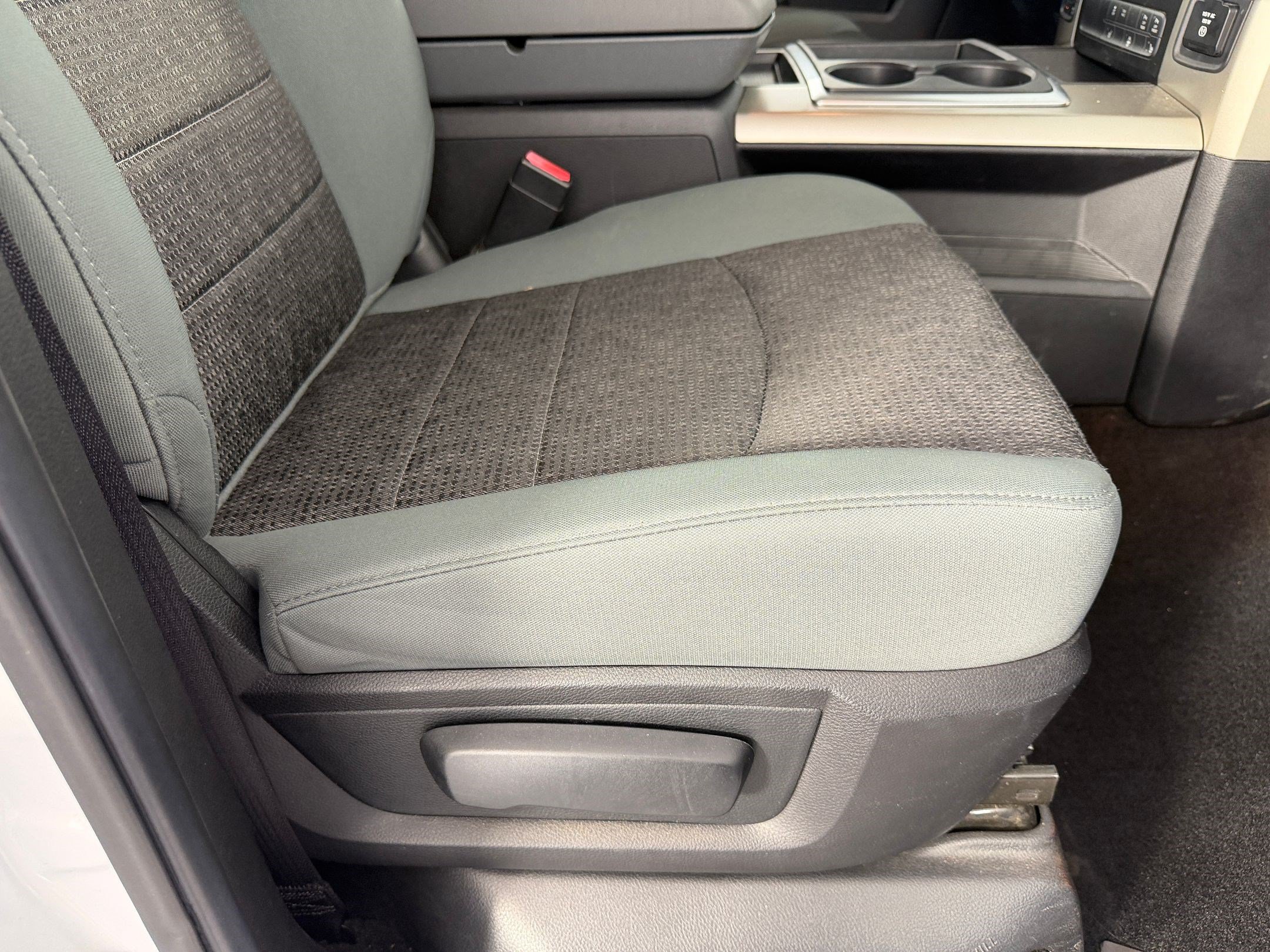 Used 2014 RAM 1500 Lone Star AWD/4WD image 29