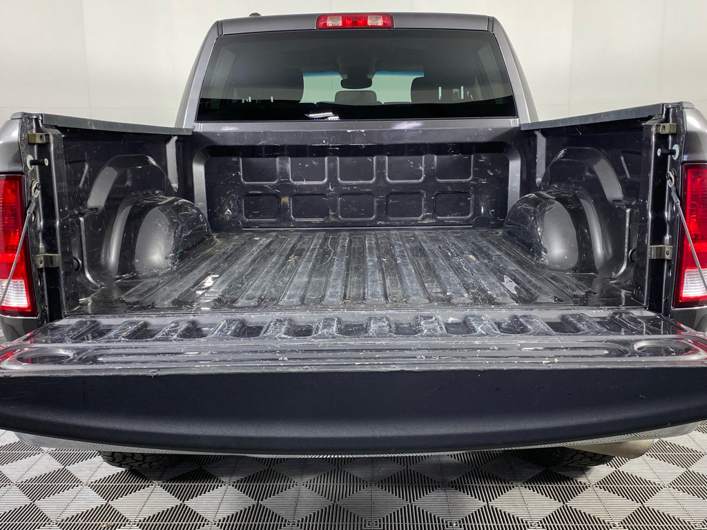 Used 2023 RAM 1500 Classic SLT AWD/4WD image 18