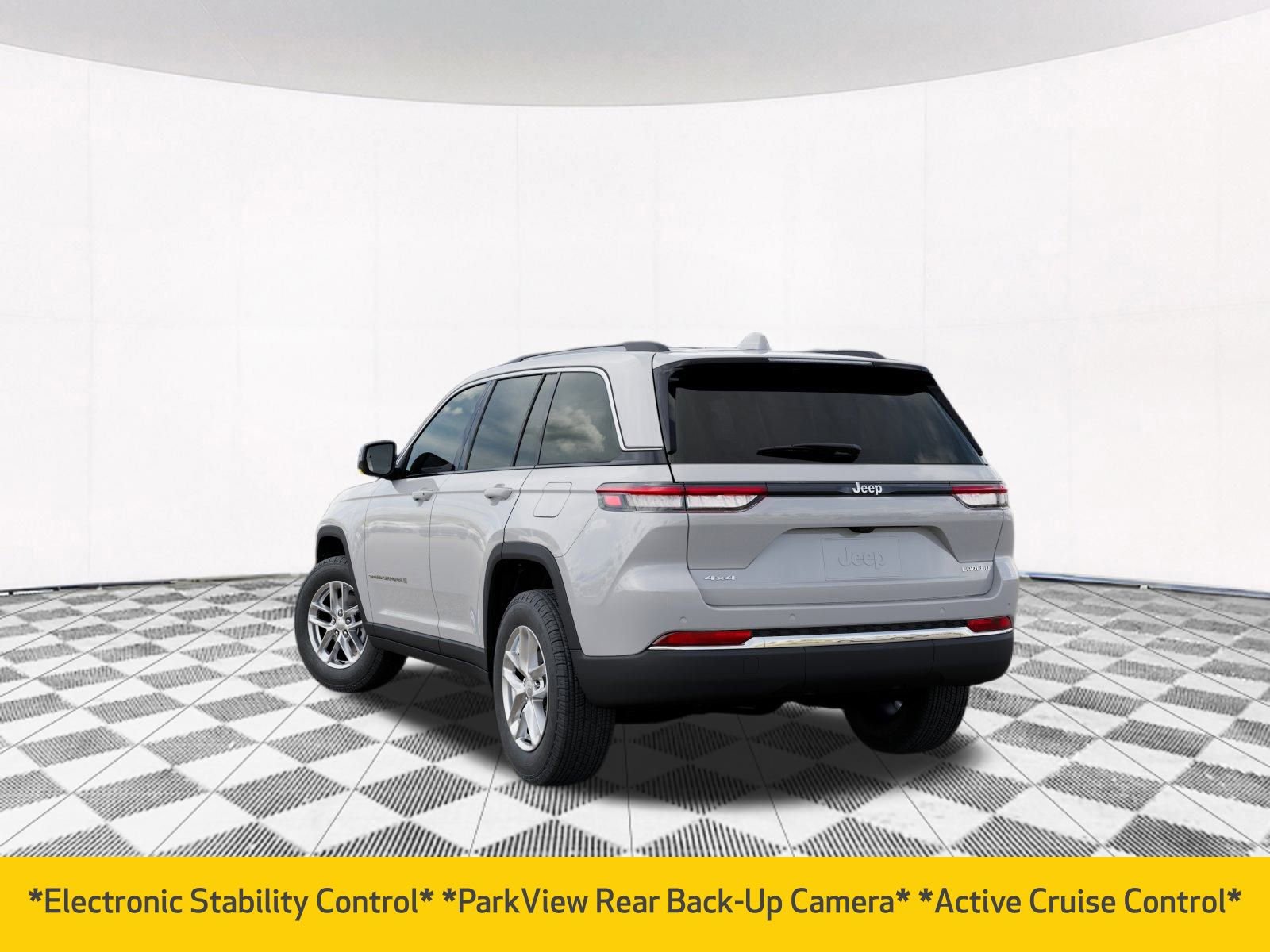 New 2026 Jeep Grand Cherokee Laredo image 5