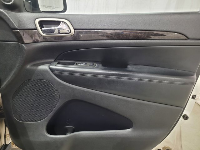 Used 2012 Jeep Grand Cherokee Altitude image 52