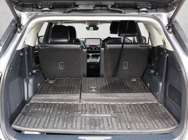 Certified 2024 Toyota Highlander Limited AWD/4WD image 6