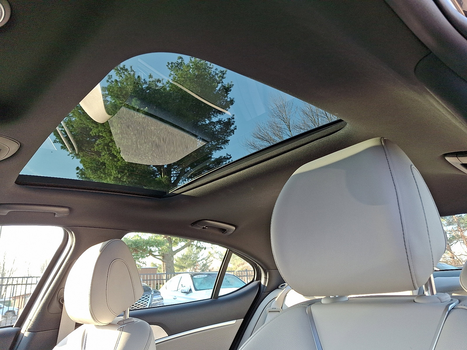 Certified 2023 Genesis G70 2.0T w/ Sport Prestige Package image 21