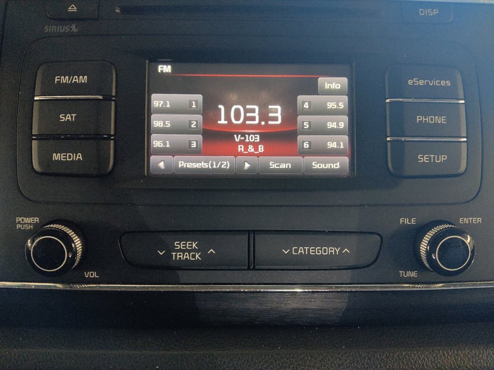 Used 2016 Kia Sedona LX w/ Option Group 020 FWD image 25