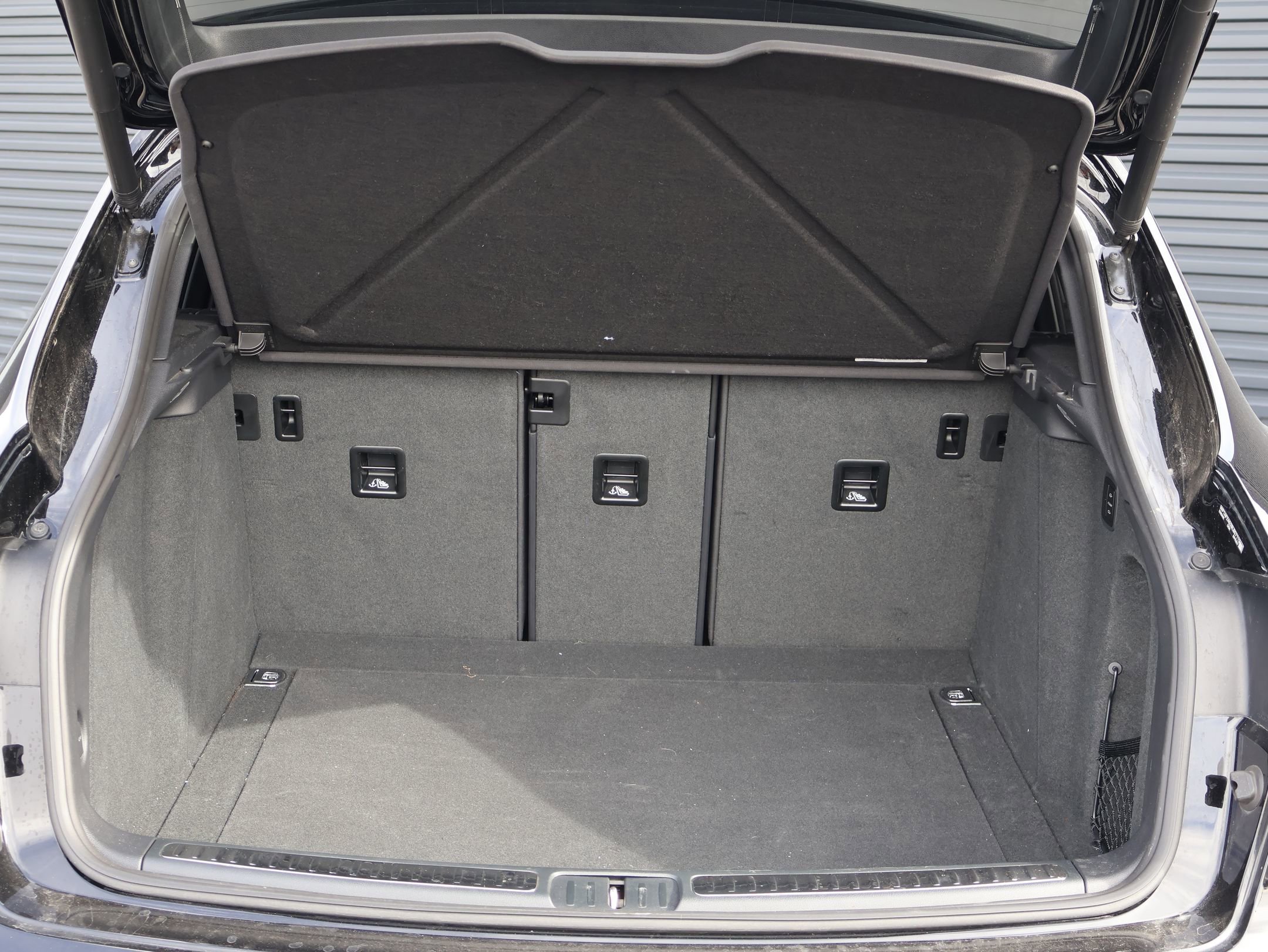 Certified 2024 Porsche Macan GTS image 25