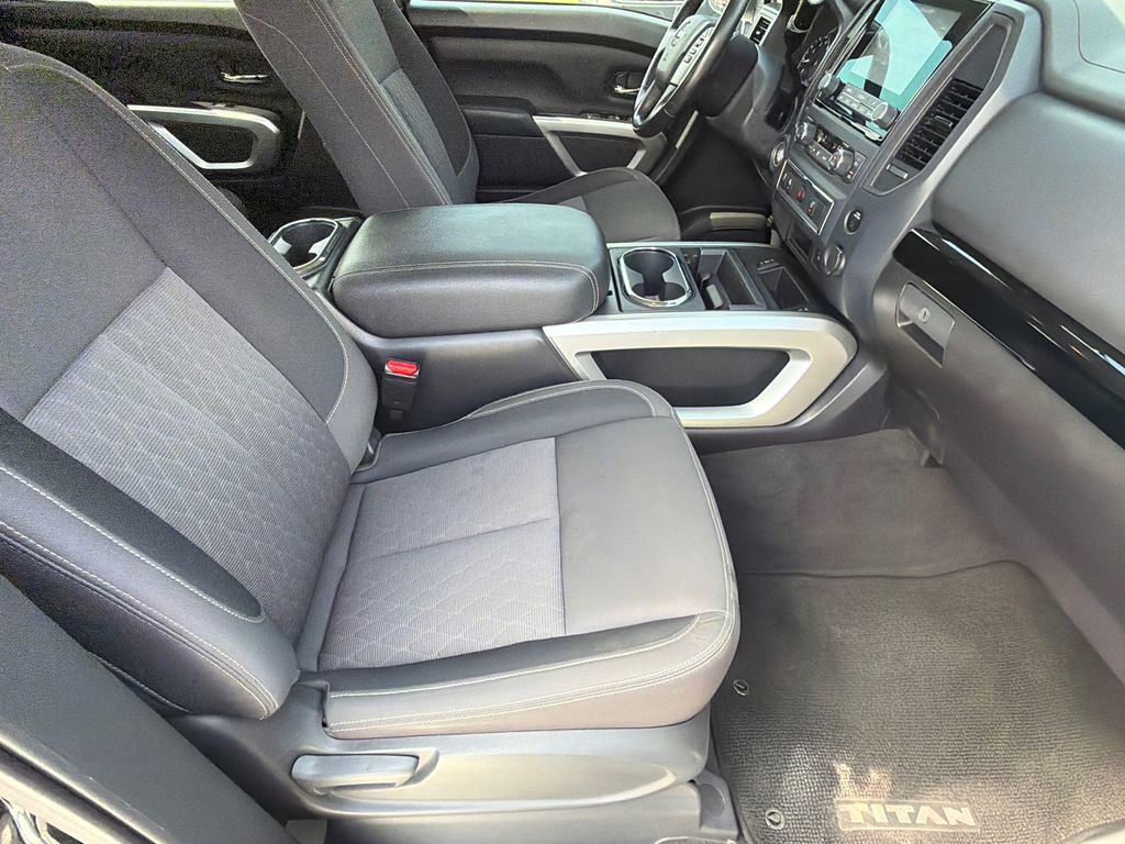 Used 2023 Nissan Titan SV w/ SV Convenience Package RWD image 13