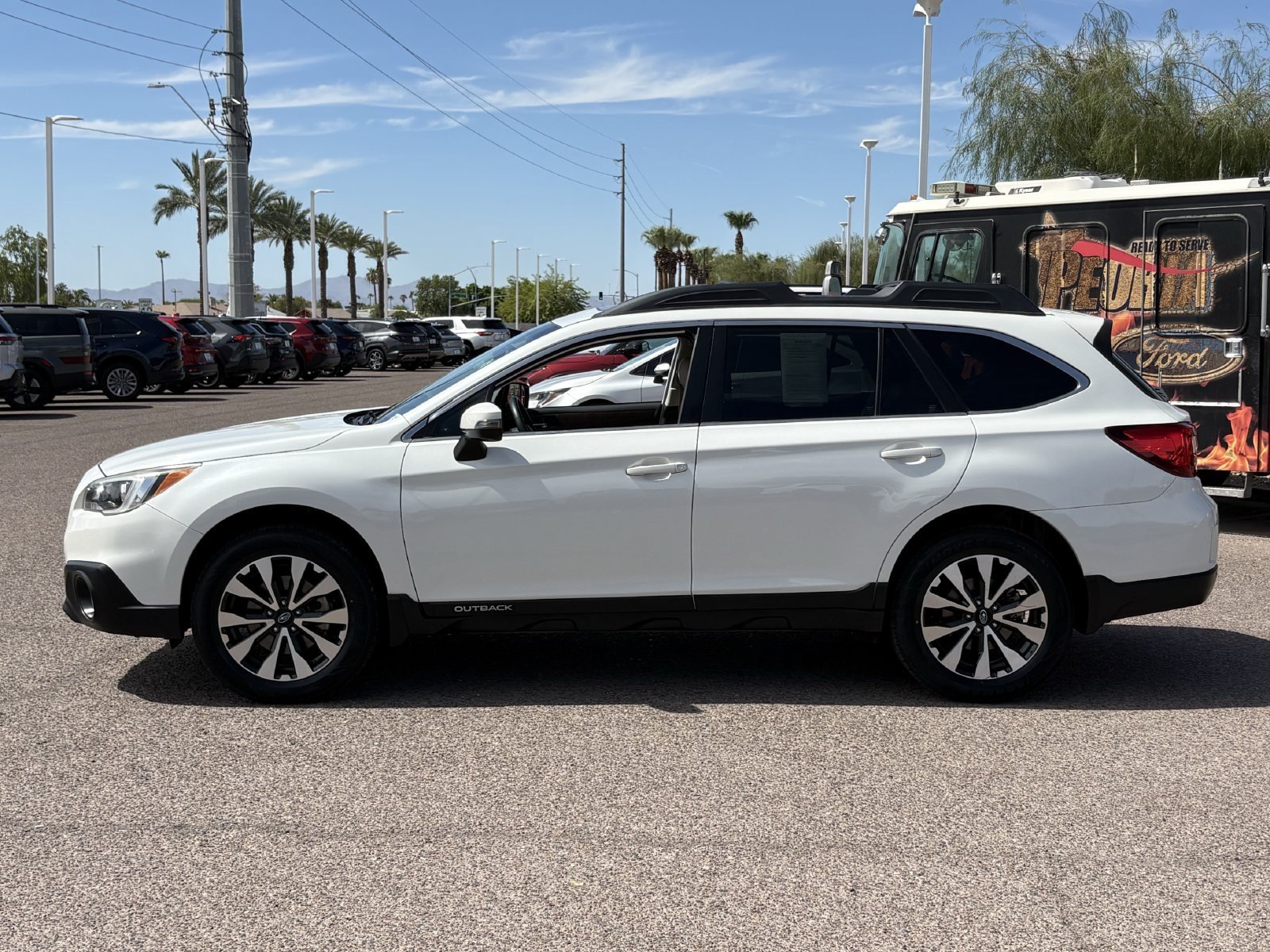 Used 2017 Subaru Outback 2.5i Limited AWD/4WD image 2