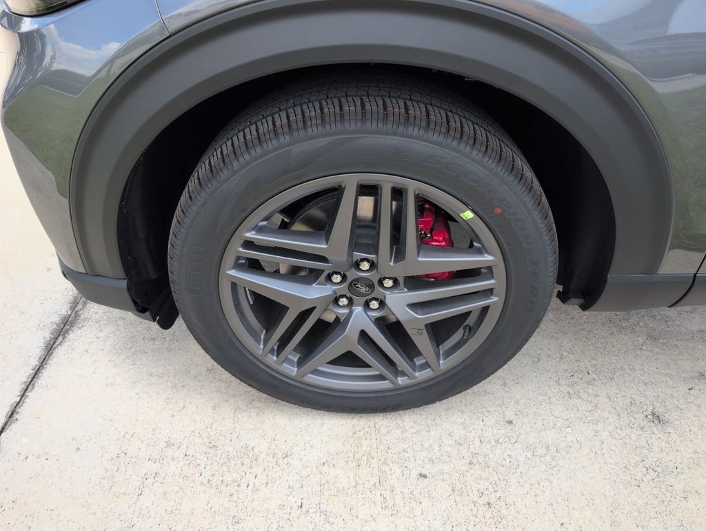 New 2026 Ford Explorer ST RWD image 18