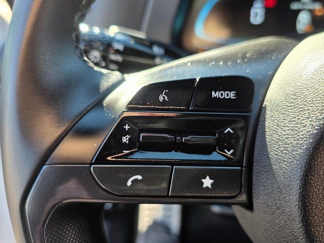 Certified 2025 Hyundai Elantra Sport image 20