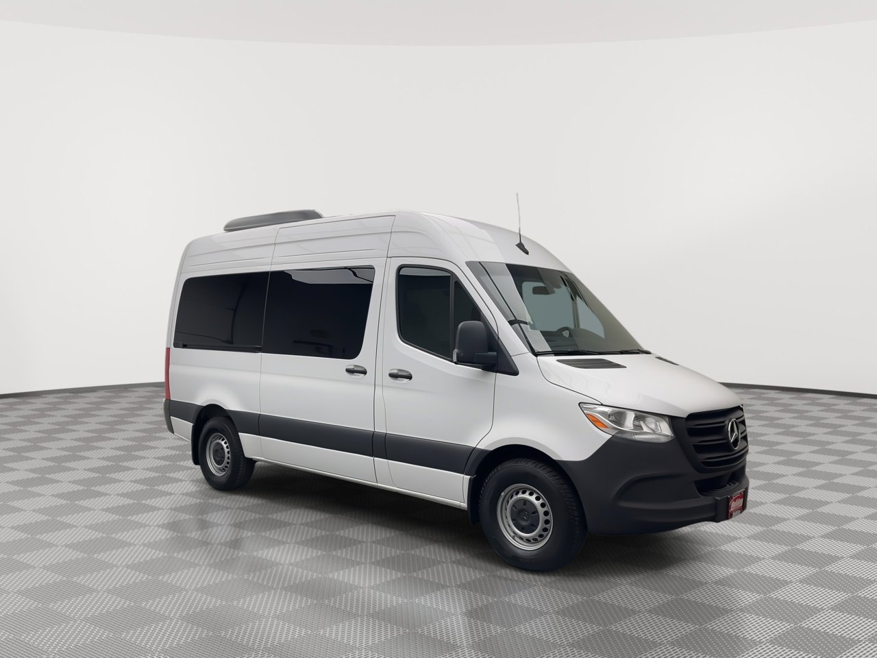 Used 2024 Mercedes-Benz Sprinter 2500 image 27