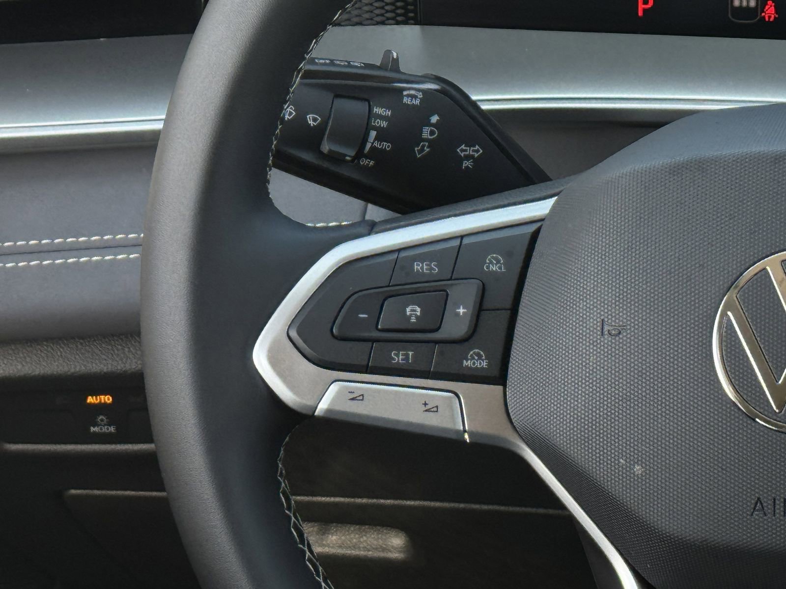 New 2026 Volkswagen Tiguan SE image 15