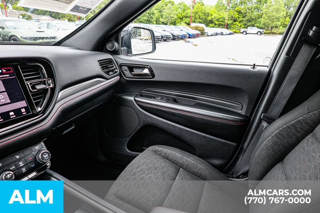 Used 2025 Dodge Durango GT RWD image 43