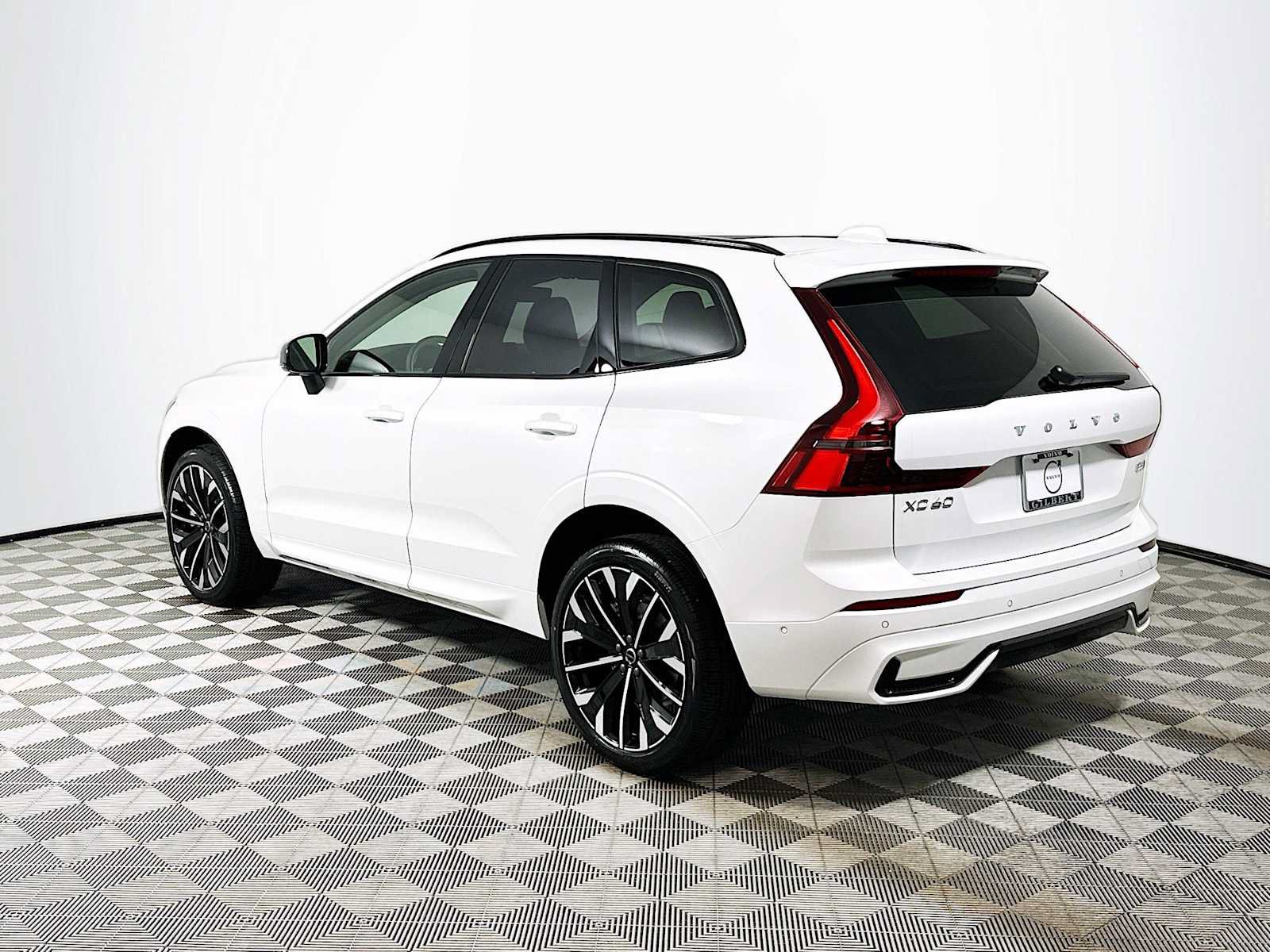 New 2026 Volvo XC60 B5 Ultra w/ Climate Package PRO AWD/4WD image 5